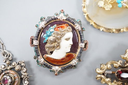 Mixed Victorian and later jewellery, including 15ct, turquoise and seed pearl set agate brooch, 41mm, gross 10 grams, Scandinavian 925S and enamel bracelet, gem set gilt metal drop brooch etc.